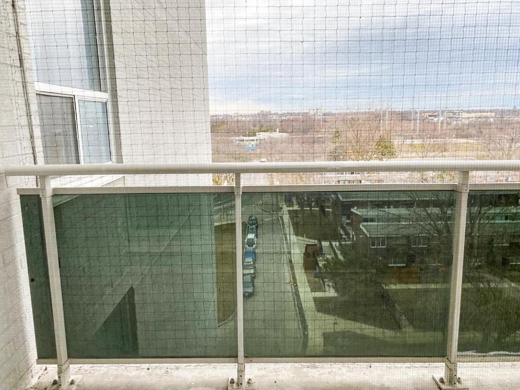Bright Apartment Close To City With Free Parking Toronto Exterior photo